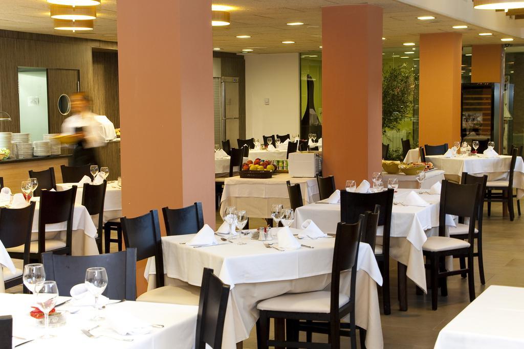 Nubahotel Βιέλα Εξωτερικό φωτογραφία