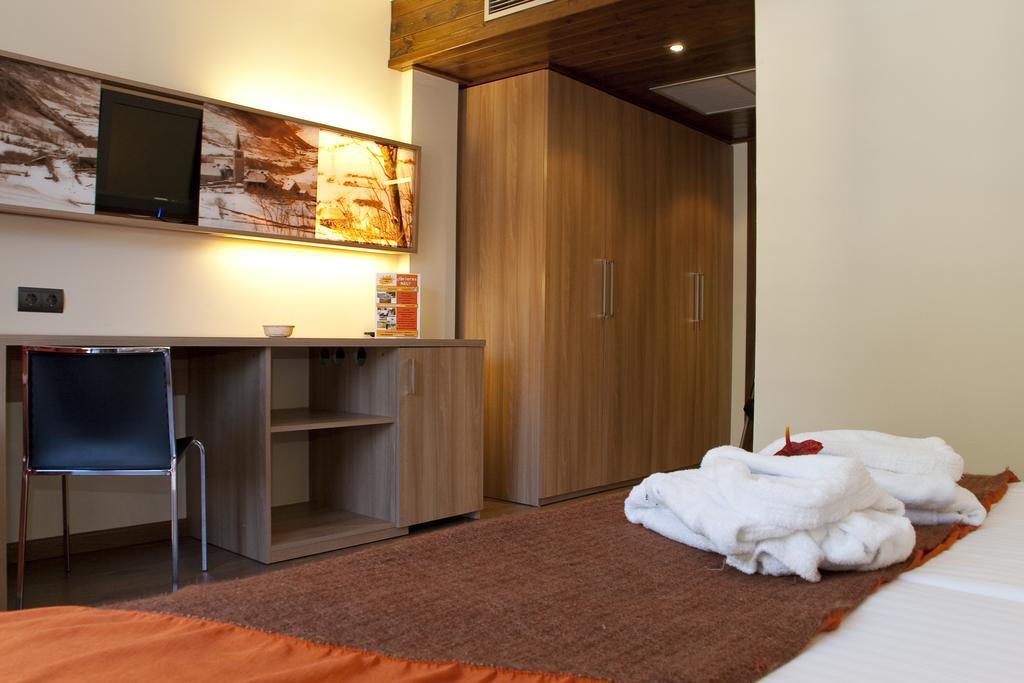 Nubahotel Βιέλα Δωμάτιο φωτογραφία